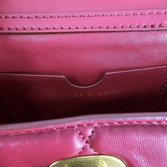 Charles & Keith NEW Red Quilted Crossbody Bag with Coin Case Pouch - Picture 6 of 14